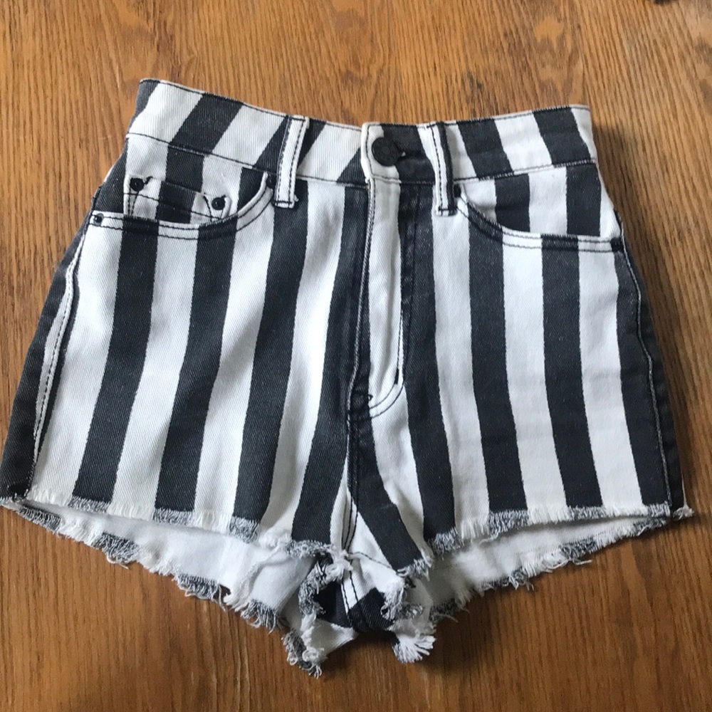 Bdg high rise black & white striped shorts 24